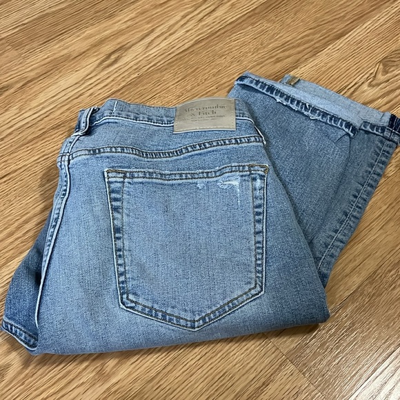 Abercrombie Athletic Skinny Stretch Jeans size 33/32 distressed with holes - Picture 8 of 11